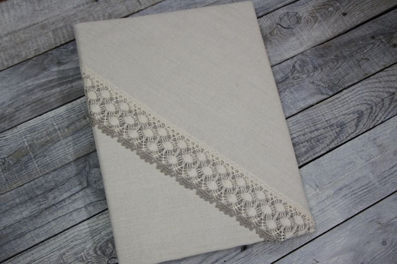 Obrus lniany  Muszelka  z koronką 160x160 kwadrat