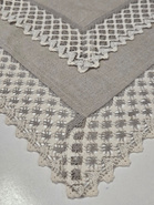 Obrus beżowy  lniany Zofia z beżową koronką prostokąt