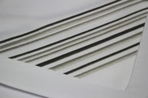 Obrus plamoodporny biały Irys haft szaro grafitowy