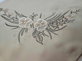 Bieżnik plamoodporny ceru Bratki haft zieleń oliwkowa prostokąt