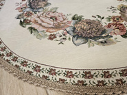 Obrus gobelinowy z szenilem kremowy Kwiaty  wzór Róże Fi95