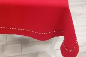 Obrus plamoodporny czerwony EVA z biało czerwoną wypustką prostokąt