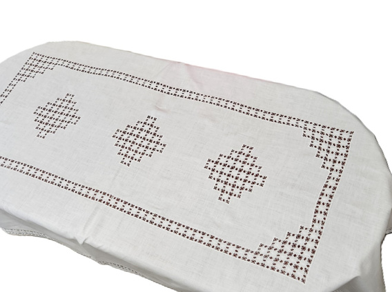 Obrus lniany ręcznie  haftowany mereżka Snutki biały