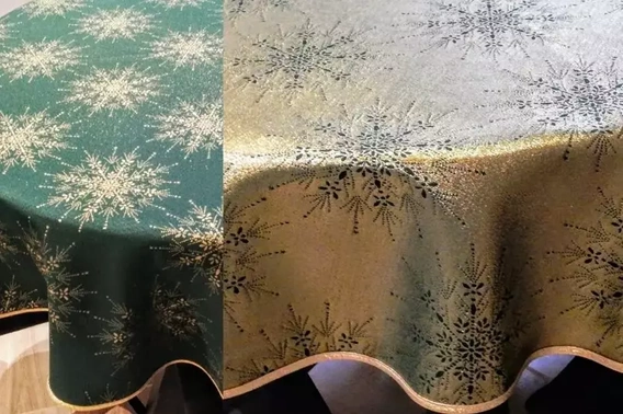 Obrus Świąteczny plamoodporny metalizowany dwustronny zielono - złoty - owal