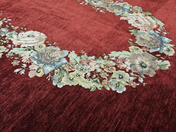 Obrus gobelinowy z szenilem bordo Kwiaty  wzór Róże 