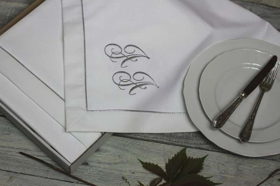 Usługa haft monogramu .Haft personalizowany
