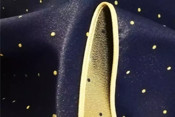 Obrus Świąteczny plamoodporny metalizowany dwustronny granatowo - złoty koło