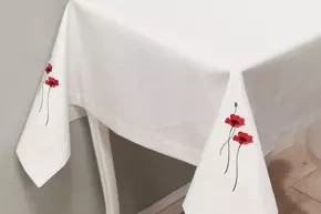 Obrus plamoodpory biały haftowane Maki