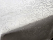 Obrus plamoodporny żakardowy biały- prostokąt