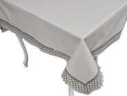 Obrus  plamoodporny jasny beż z bawełnianą koronką