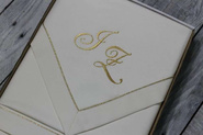 Usługa haft monogramu .Haft personalizowany