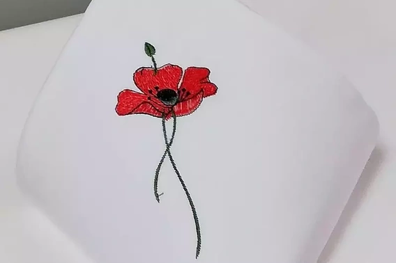 Obrus plamoodporny biały haftowany  Maki okrągły