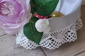 Serwetka bawełniana biała do koszyczka z białą 4 cm koronką