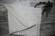 Serweta lniana  RĘCZNIE haftowana  mereżka ( handmade ) biała wzór 1.