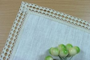 Serwetka lniana Amanda ecru z bawełnianą koronką