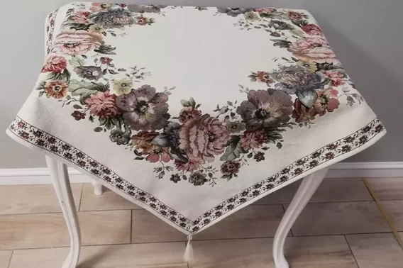 Serweta gobelinowa z szenilem zielen Kwiaty wzór  Róże z chwostami