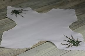 Serwetka plamoodporna do koszyczka z haftem bazie na Wielkanoc