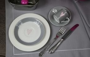 Obrus plamoodporny Maria szary z białą wypustką prostokąt