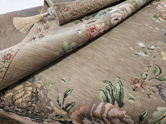 Serweta gobelinowa z szenilem beżowa Kwiaty wzór  Róże z chwostami 