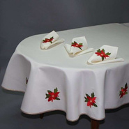 Obrus Świąteczny plamoodporny ecru ze złotą lamówką  Gwiazda Betlejemska owalny