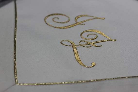 Usługa haft monogramu .Haft personalizowany