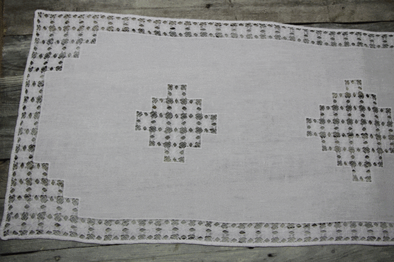 Bieżnik lniany biały z haftem mereżka ALMA ( handmade )